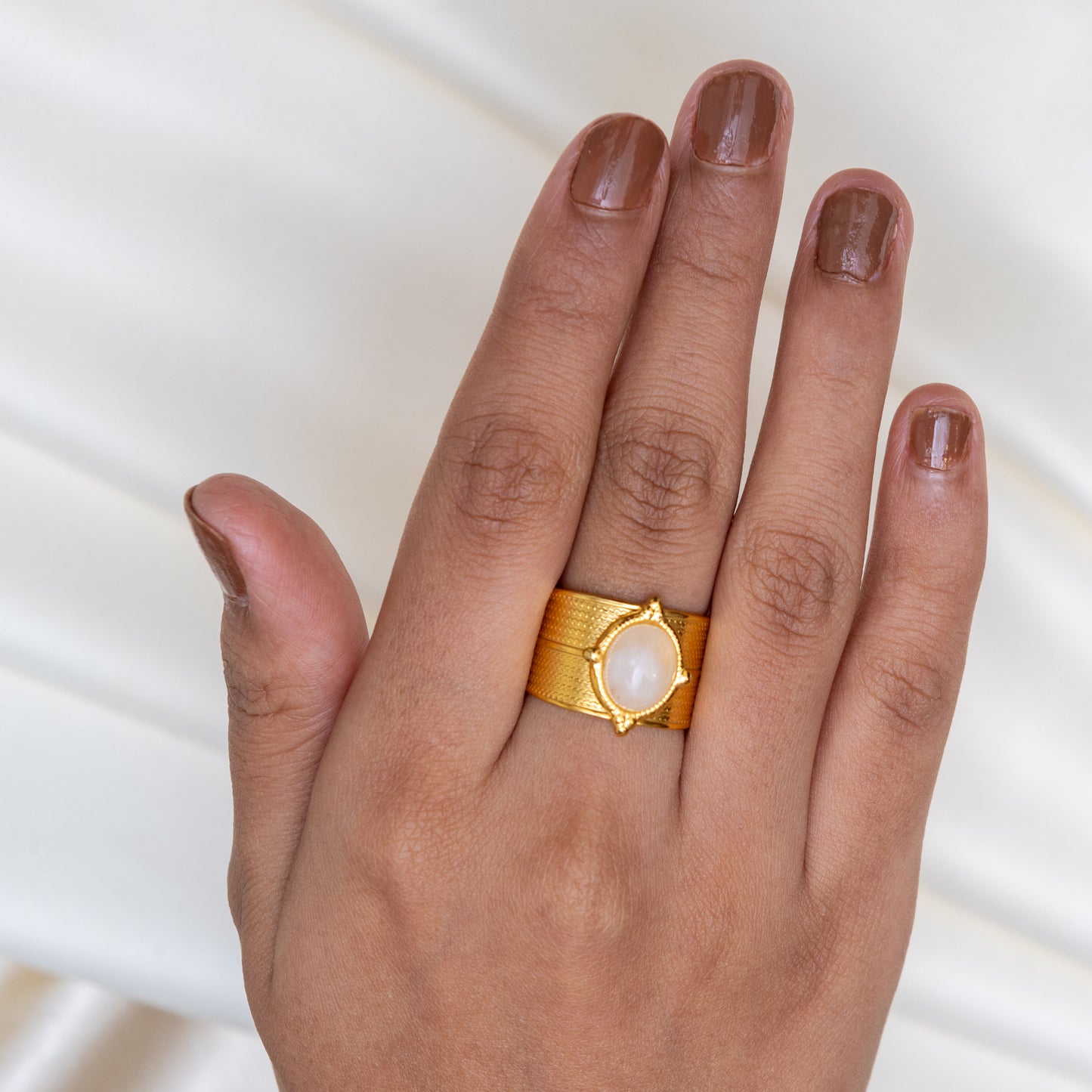 Urban Rani - Wide Stone Band Ring