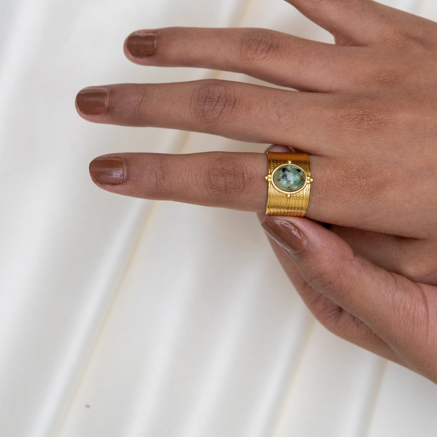 Urban Rani - Forest Throne Ring