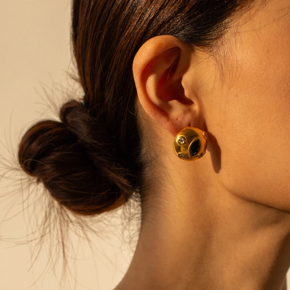 Urban Rani Raven Kiss Earring