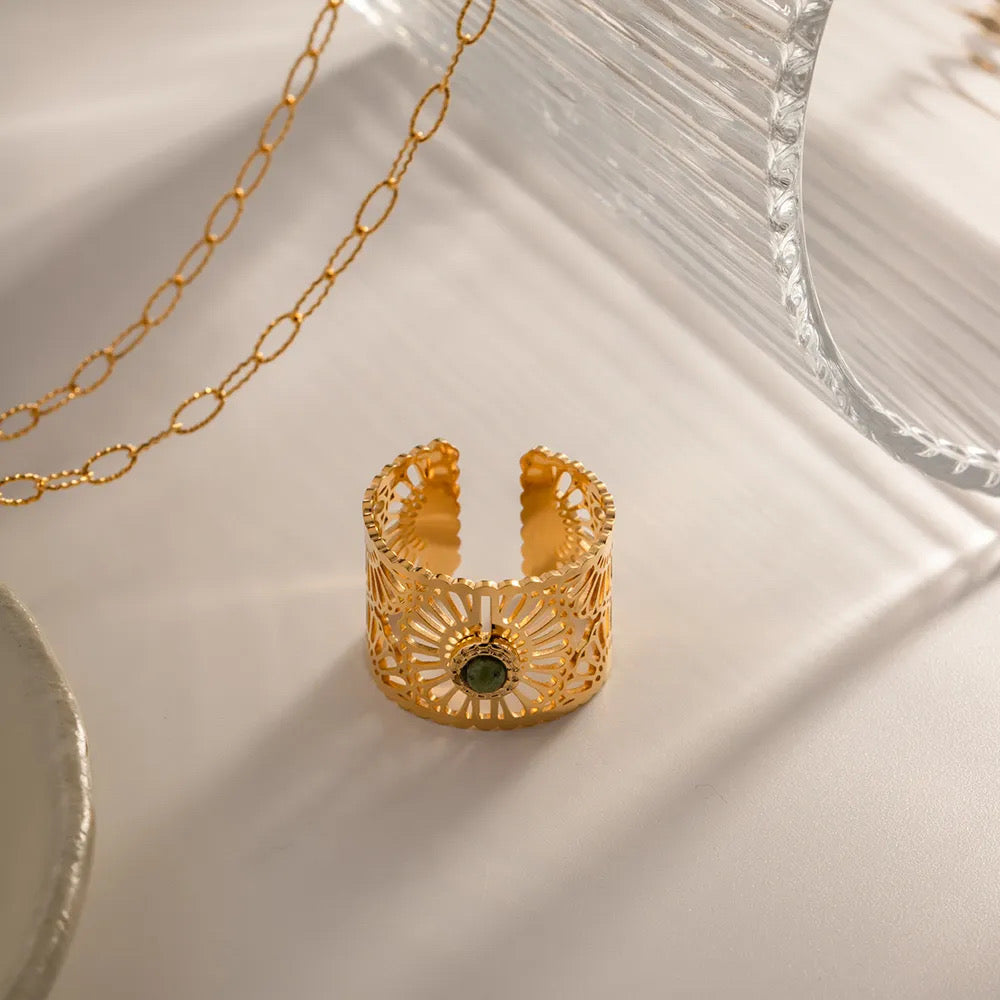 Urban Rani Carved Ring