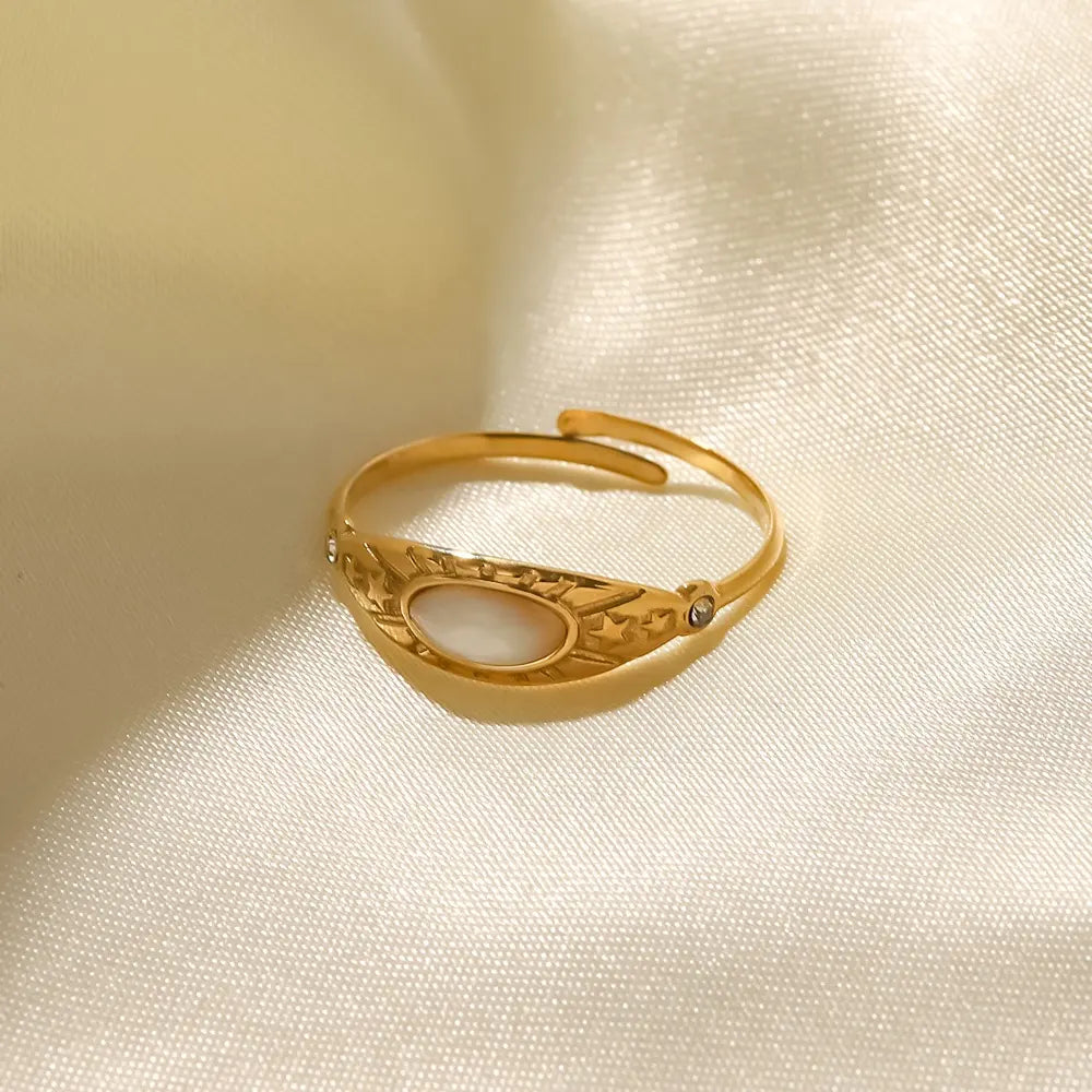 Urban Rani Star Ring