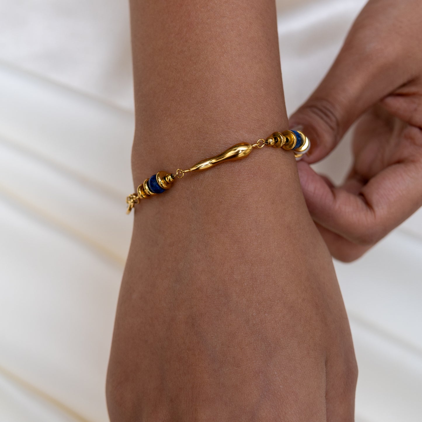 Urban Rani Wave Link Bracelet