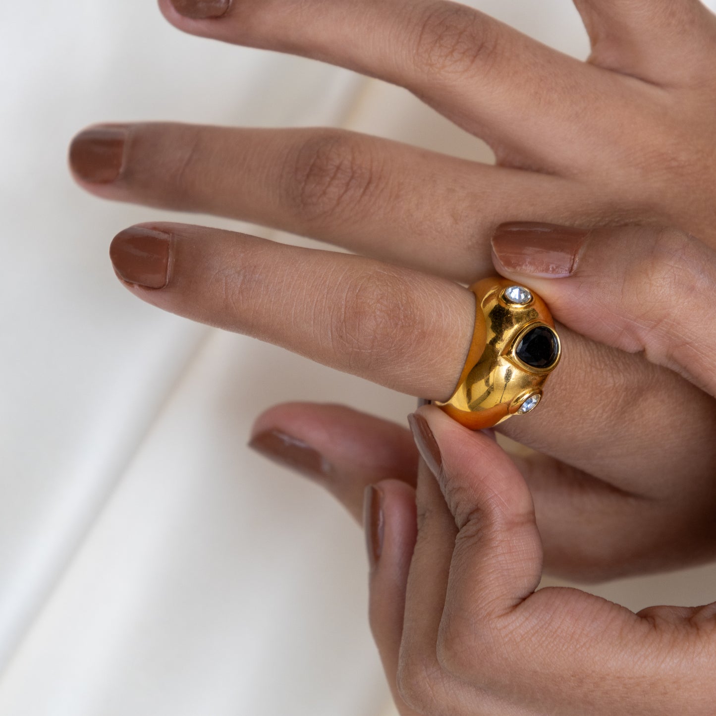 Urban Rani Raven Kiss Ring
