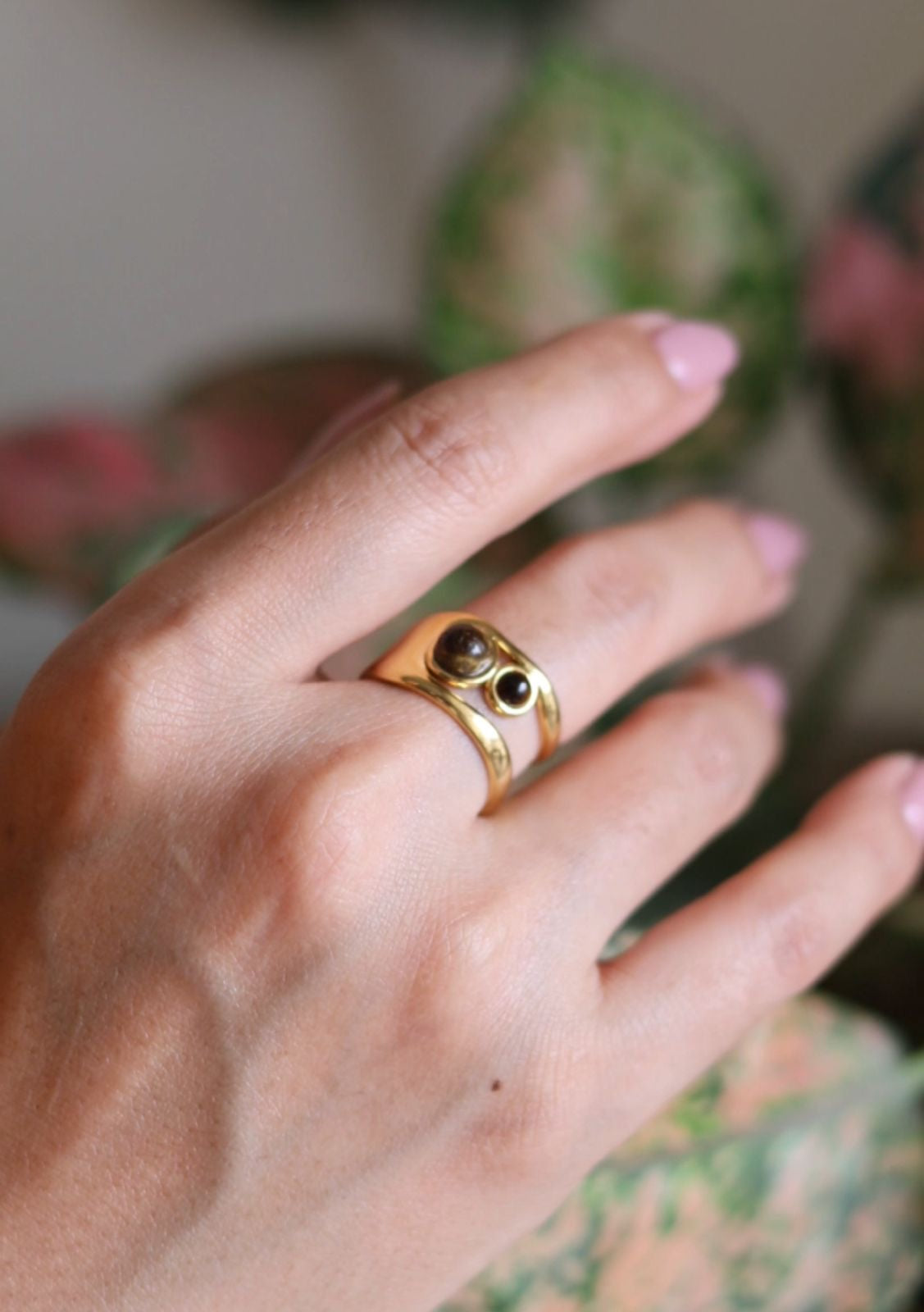 Urban Rani Mocha Curve Ring