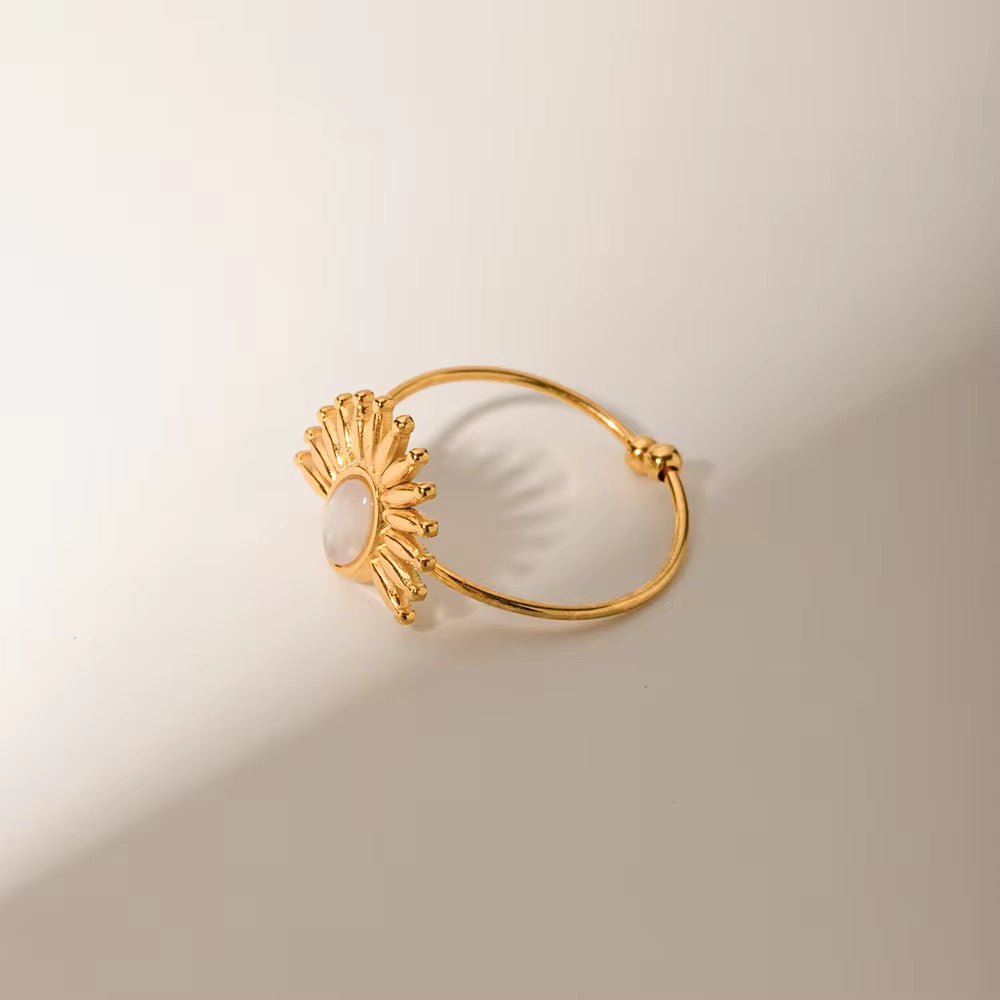 Helia Ring