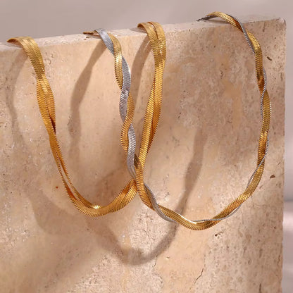 Elara Necklace
