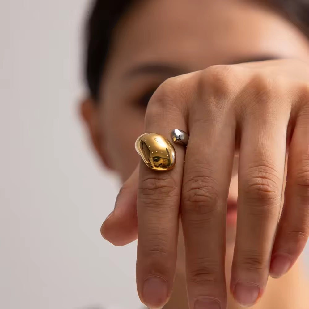 Poise Ring