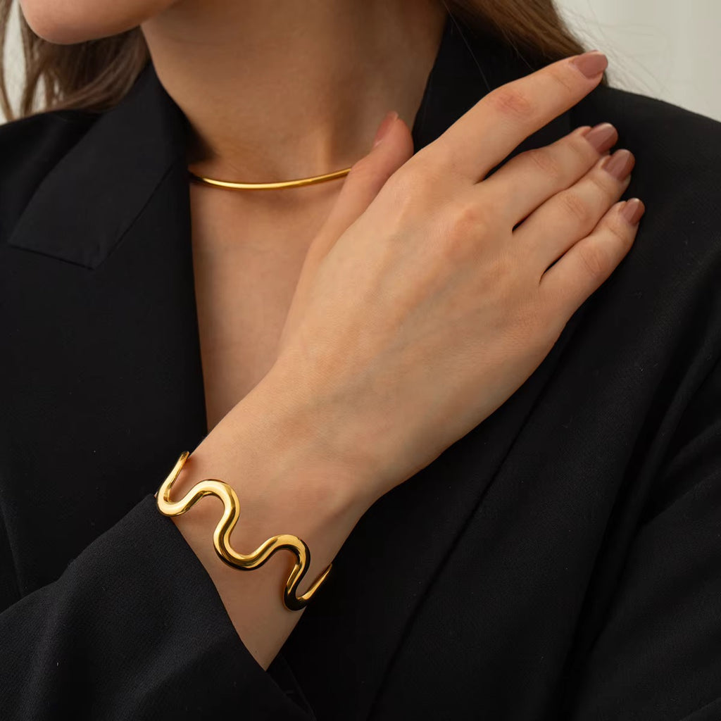 Lehriya Wavy Cuff Bracelet