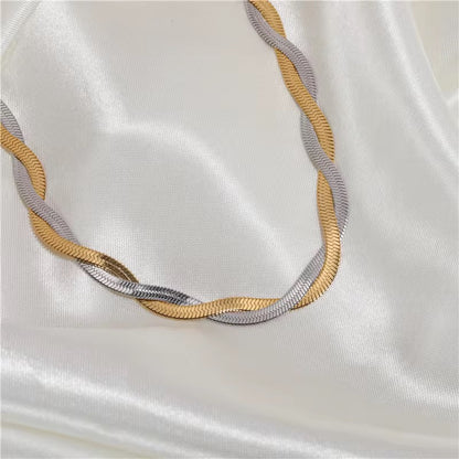 Elara Necklace