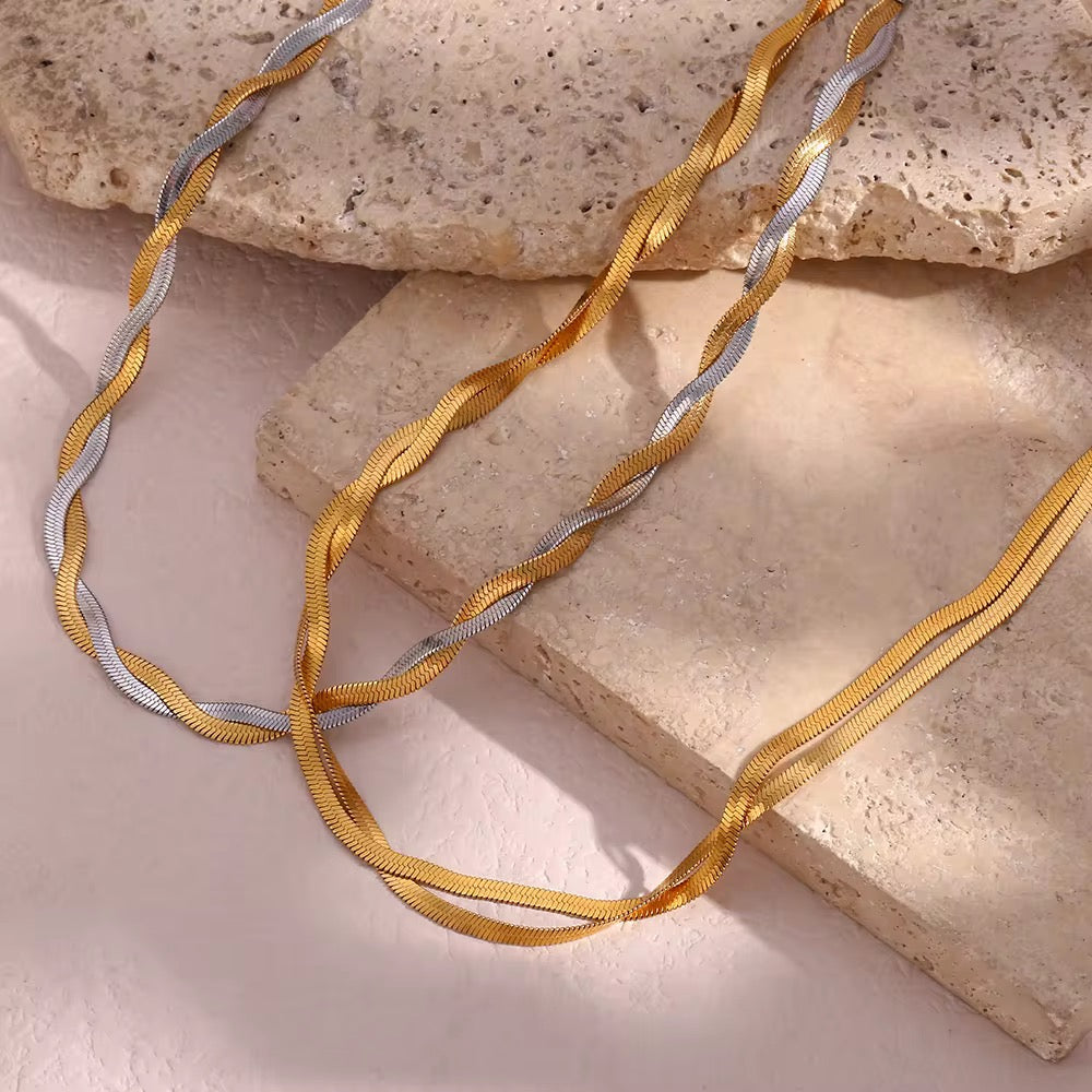 Elara Necklace