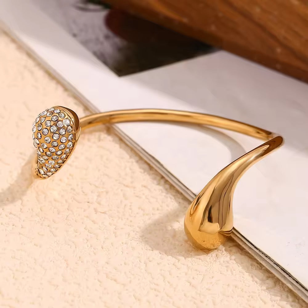 Luminous Curve Bracelet