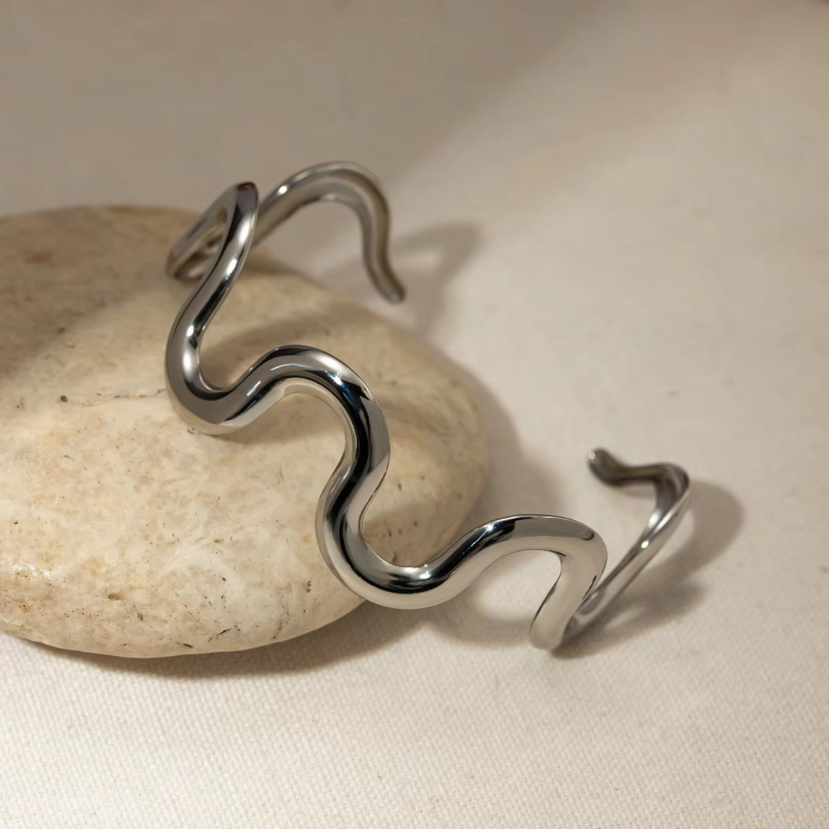 Lehriya Wavy Cuff Bracelet