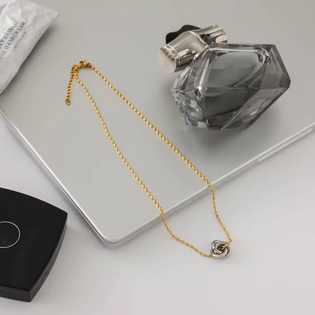 Twirl Necklace