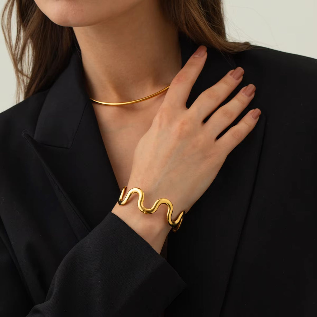 Lehriya Wavy Cuff Bracelet