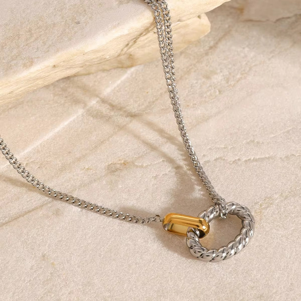 Nia Necklace