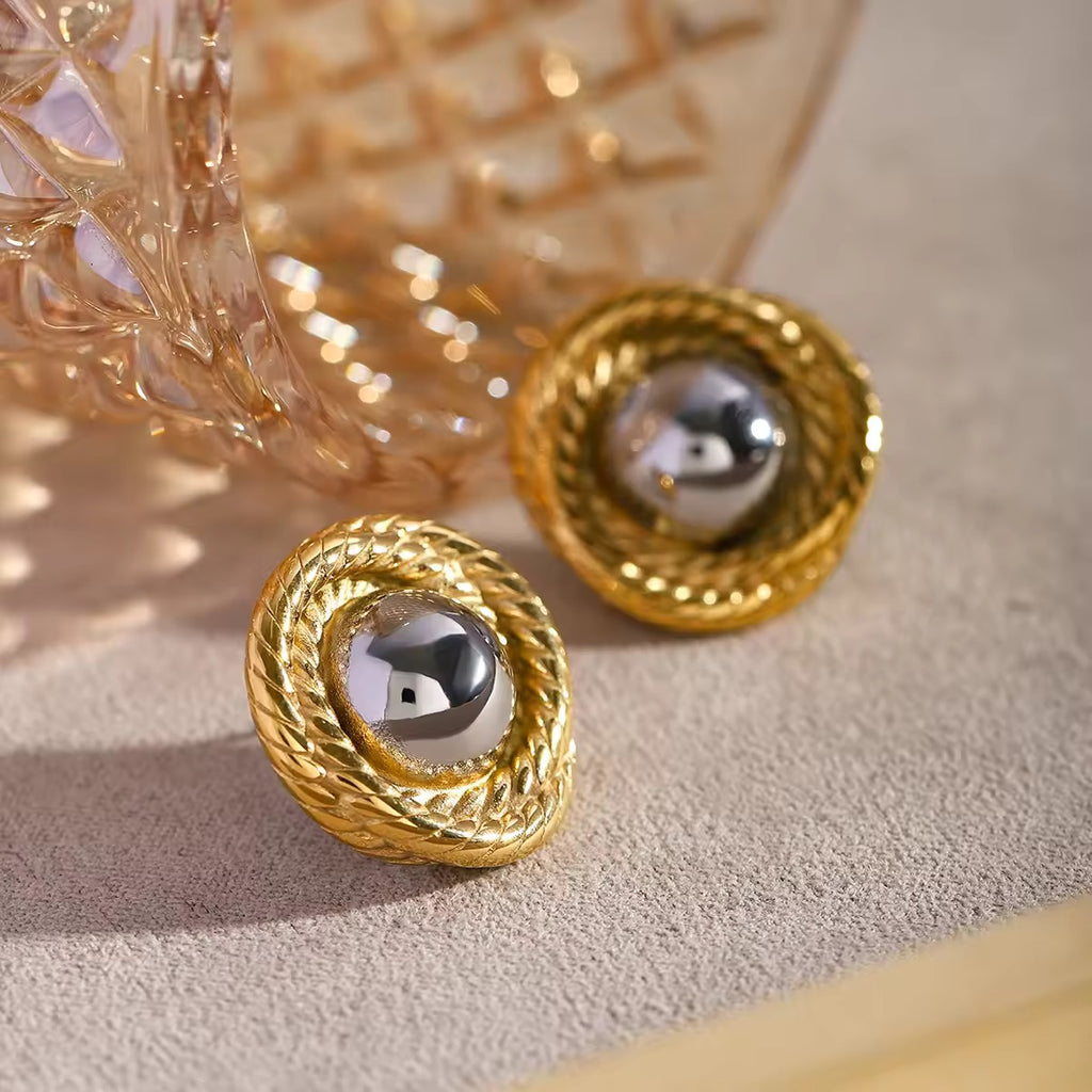 Bianca Studs