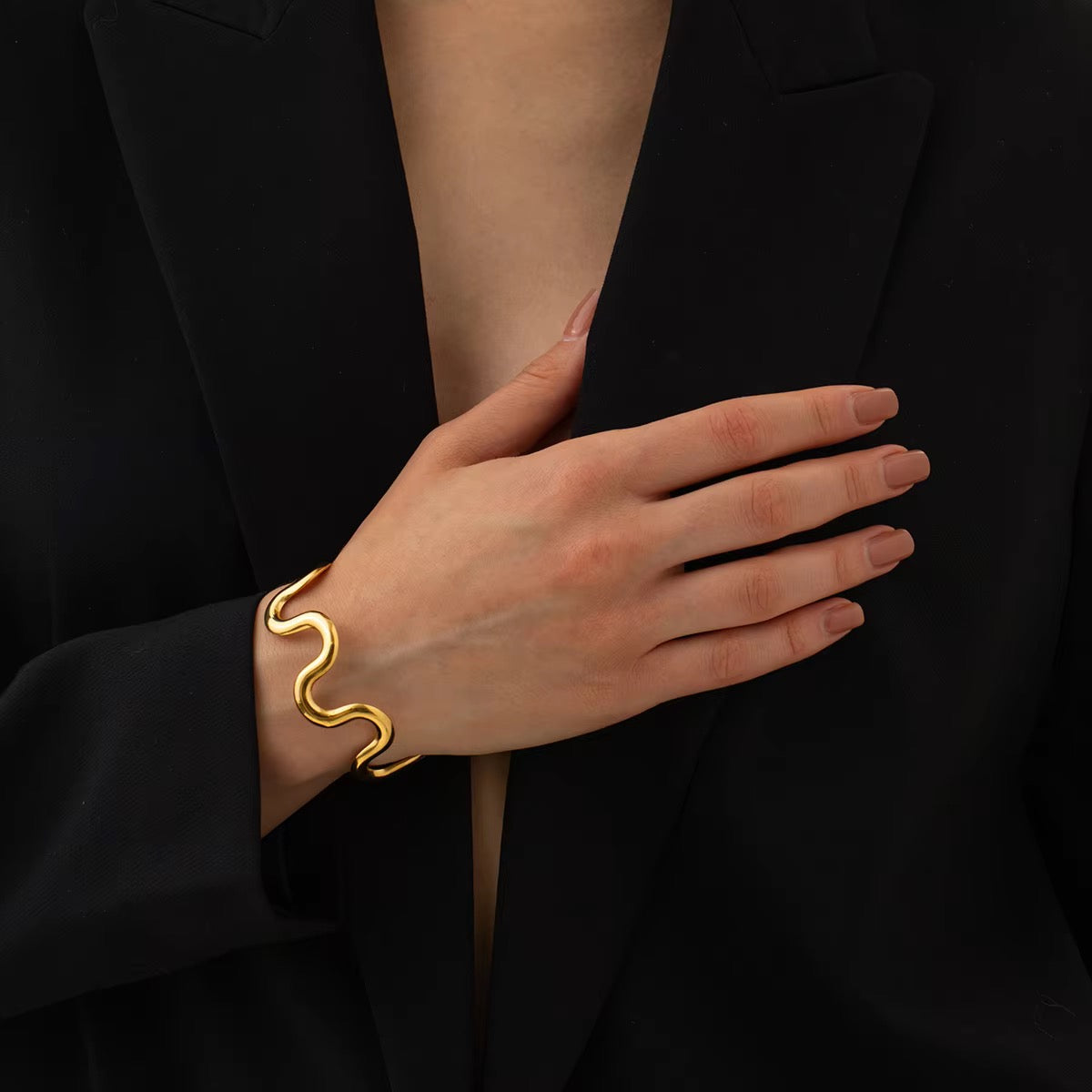 Lehriya Wavy Cuff Bracelet