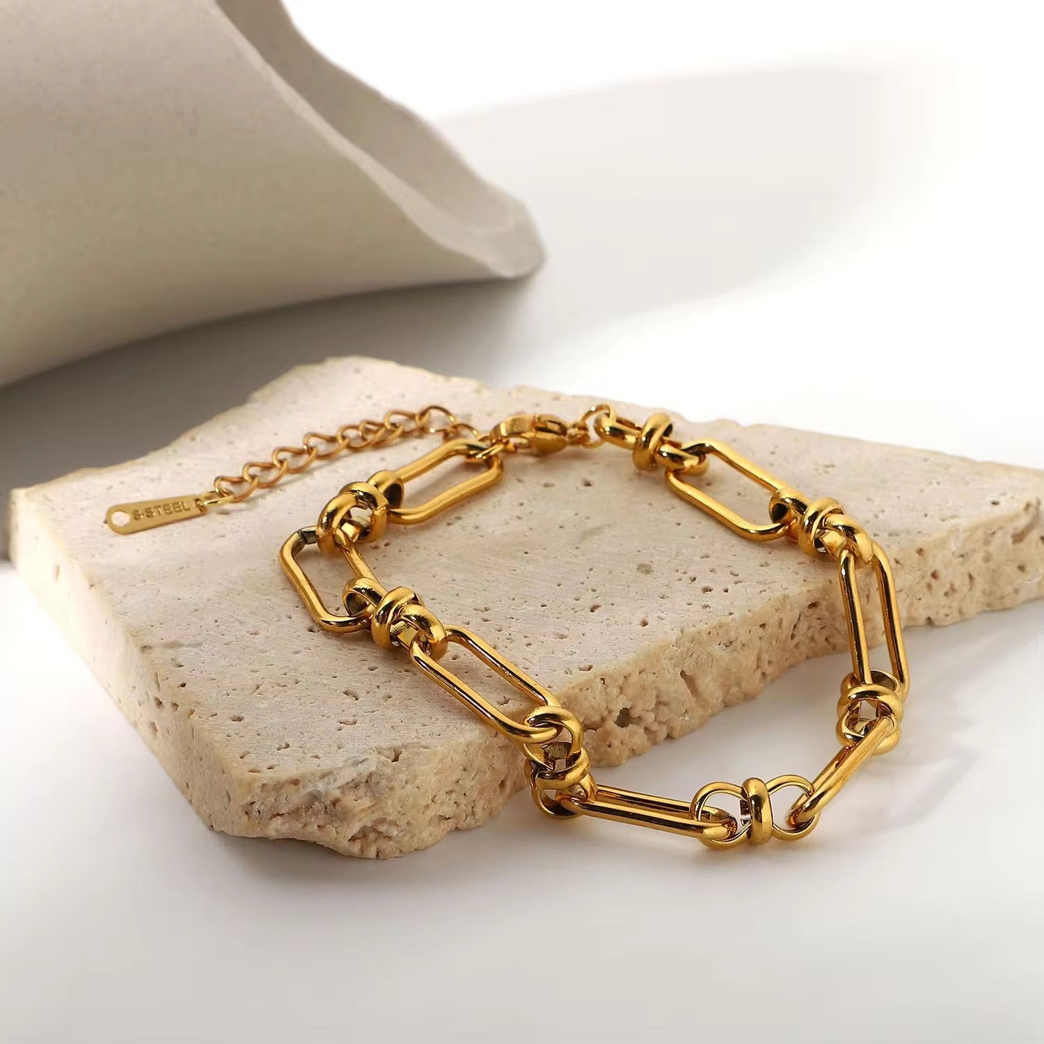 Noor Link Bracelet