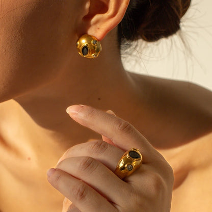 Urban Rani Raven Kiss Earring