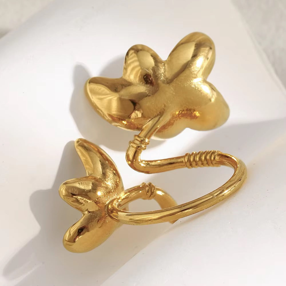 Saanjh Two Tone Flower Ring