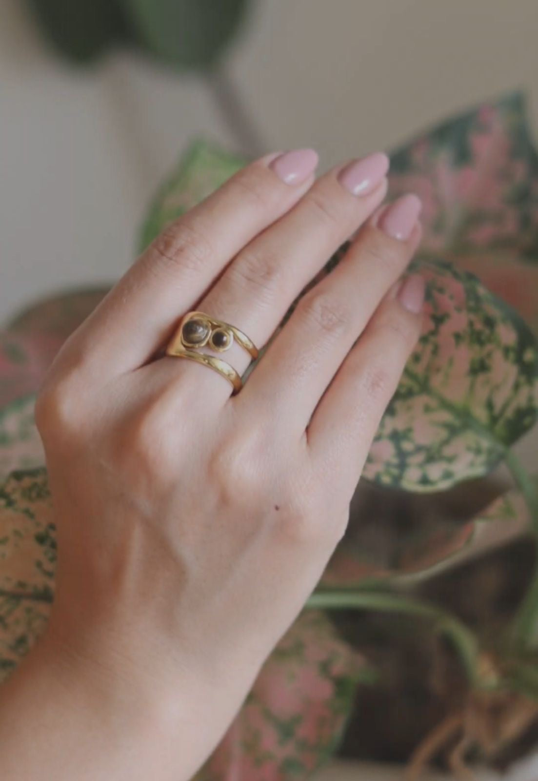 Urban Rani Mocha Curve Ring