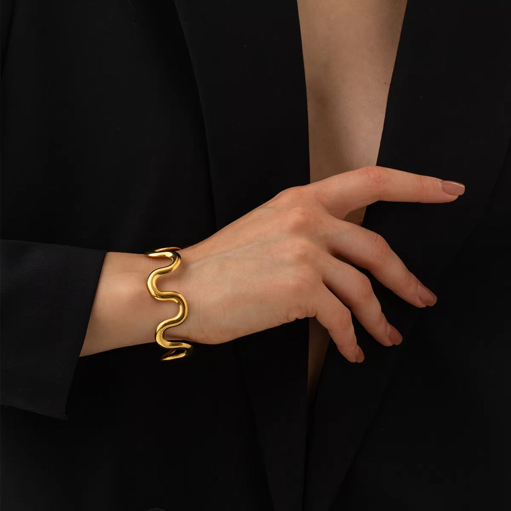 Lehriya Wavy Cuff Bracelet