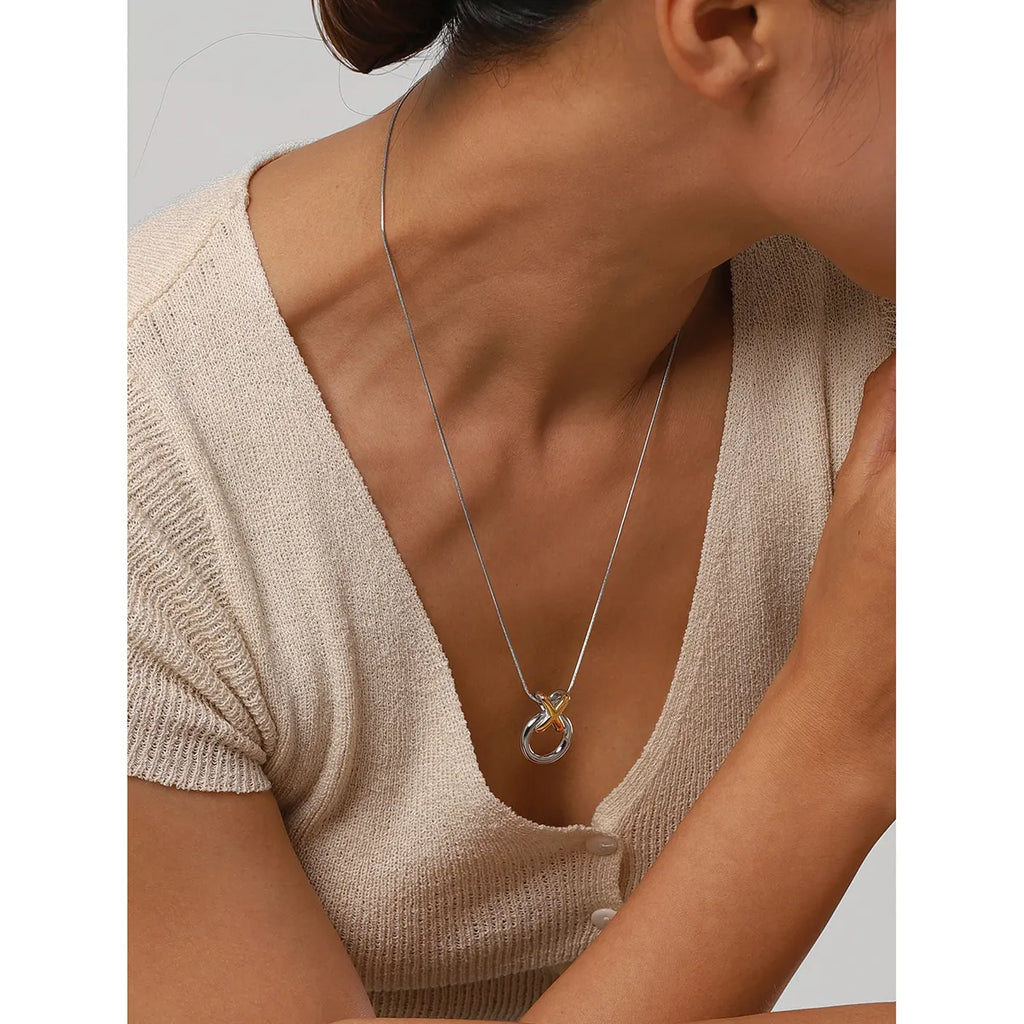 XO Knot Necklace