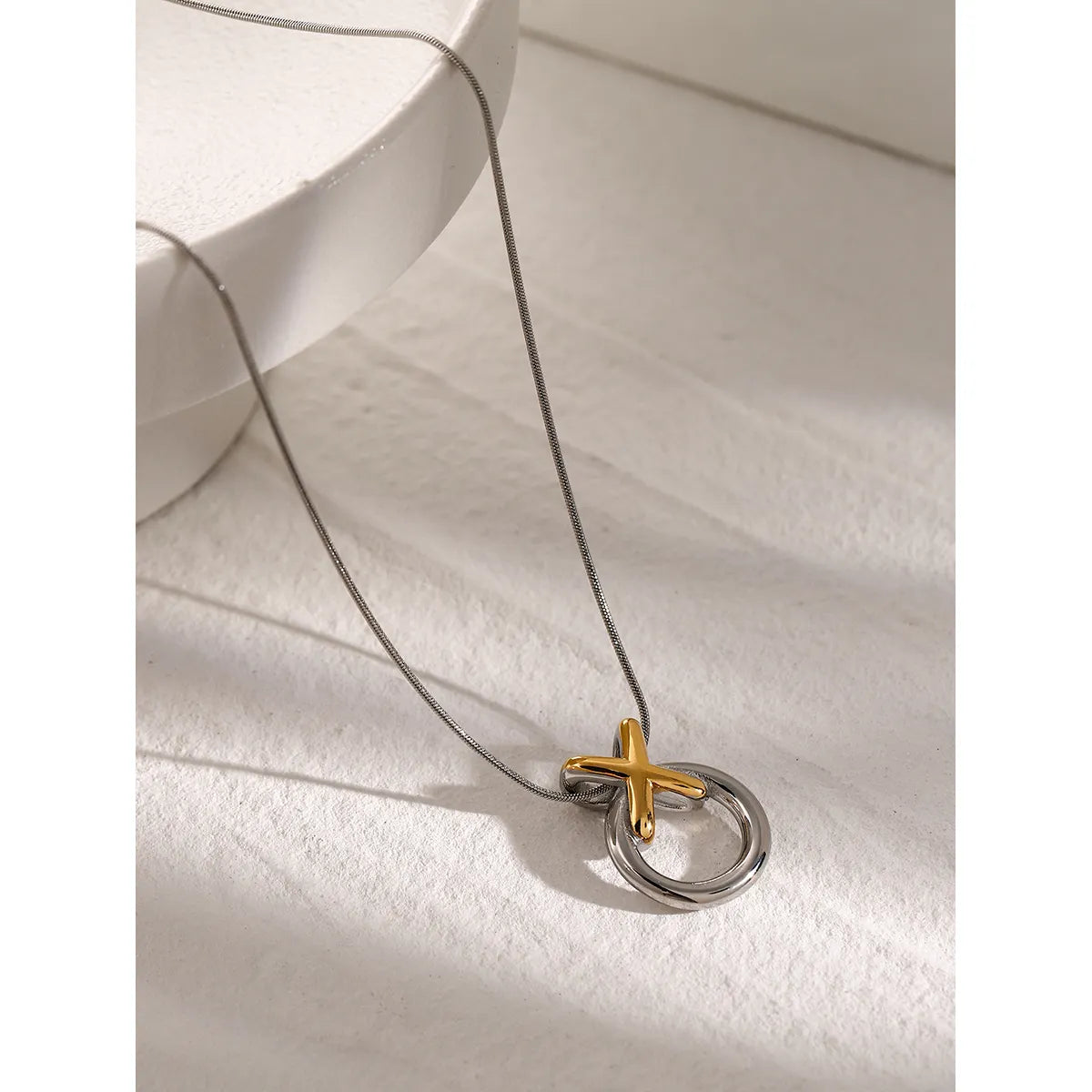 XO Knot Necklace
