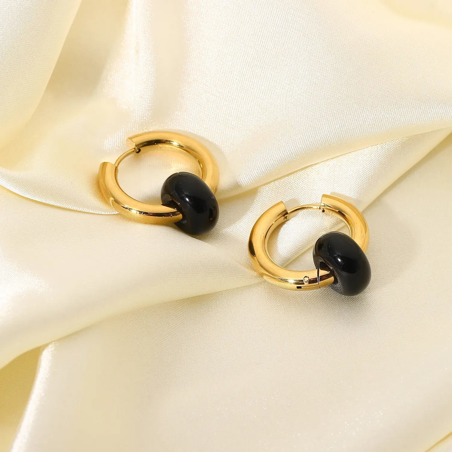 Kyra Hoops