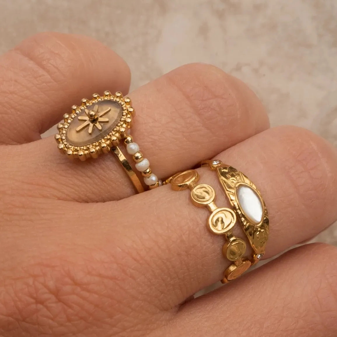 Urban Rani Star Ring