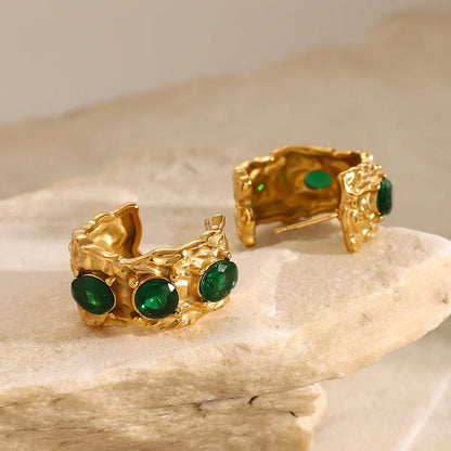 Urban Rani - Vintage Emerald Hammered Round Earrings