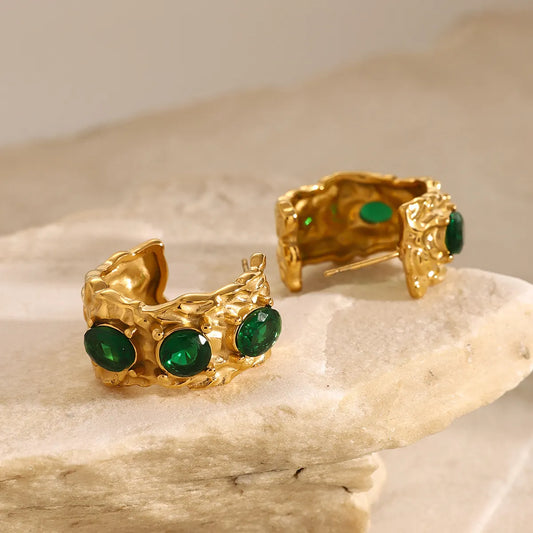 Urban Rani - Vintage Emerald Hammered Round Earrings