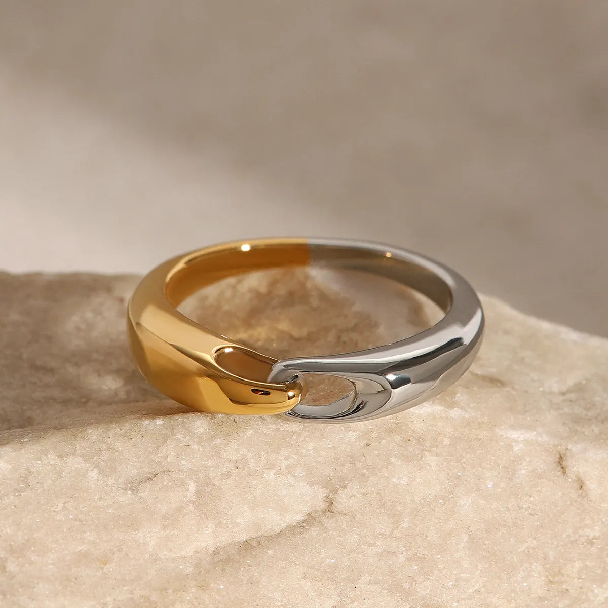 Two Tone Reflect Link Ring