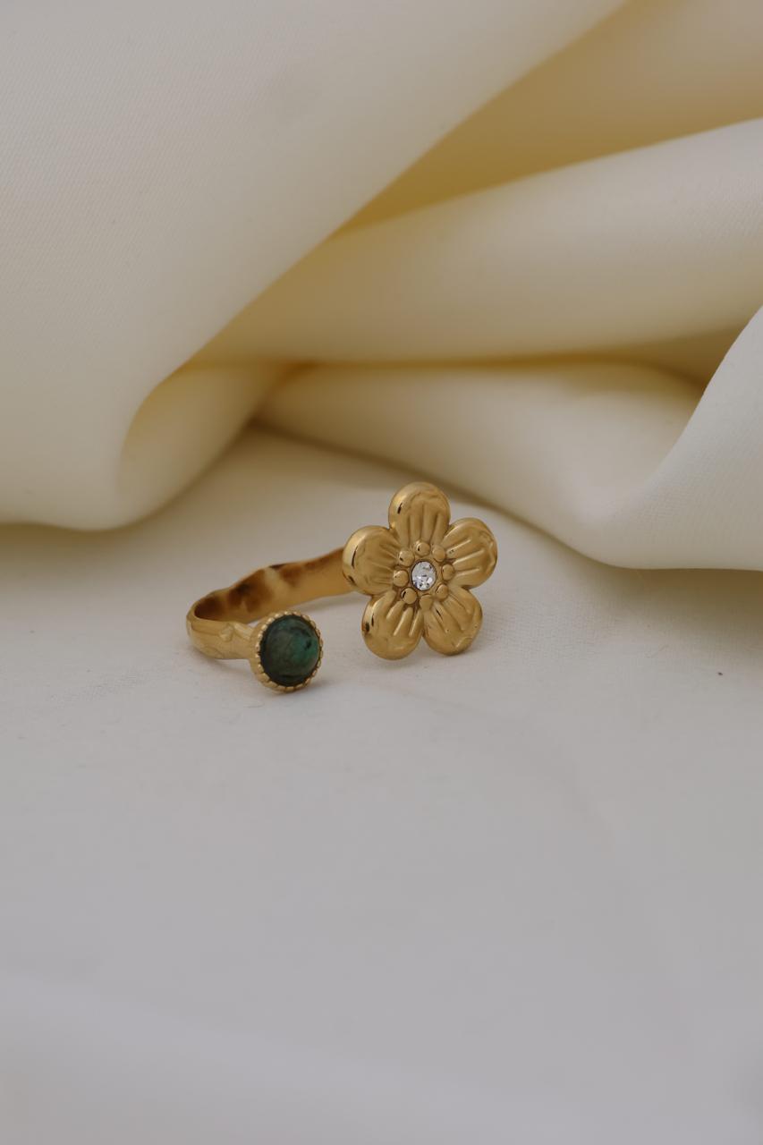 Urban Rani Bloom Ring