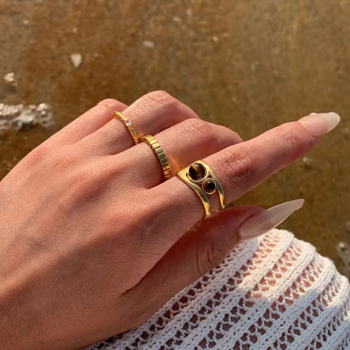 Urban Rani Mocha Curve Ring