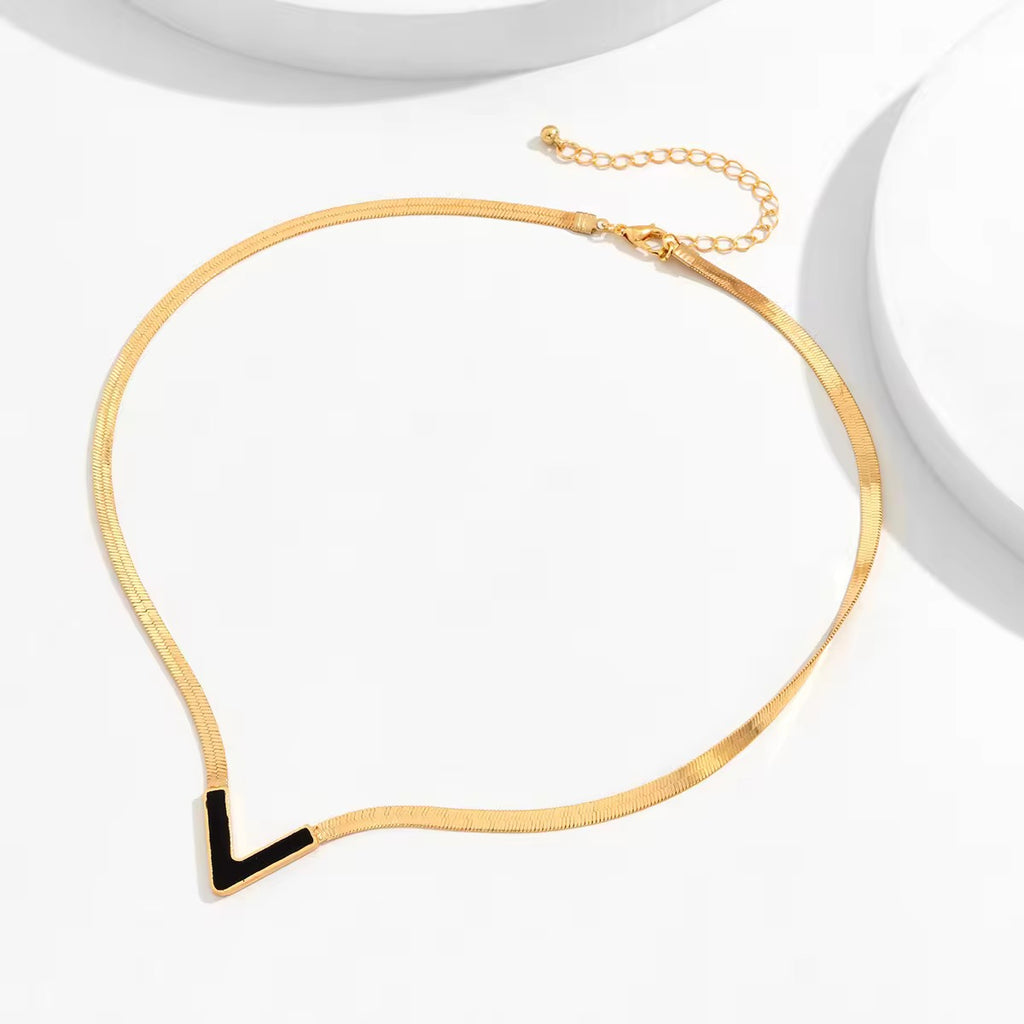 Urban Rani V Luxe Necklace