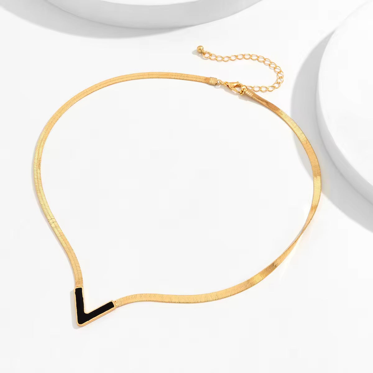 Urban Rani V Luxe Necklace