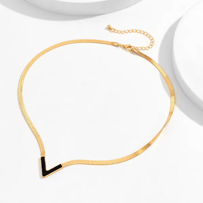Urban Rani V Luxe Necklace