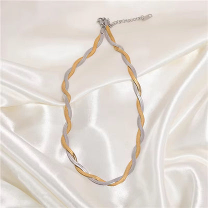 Elara Necklace