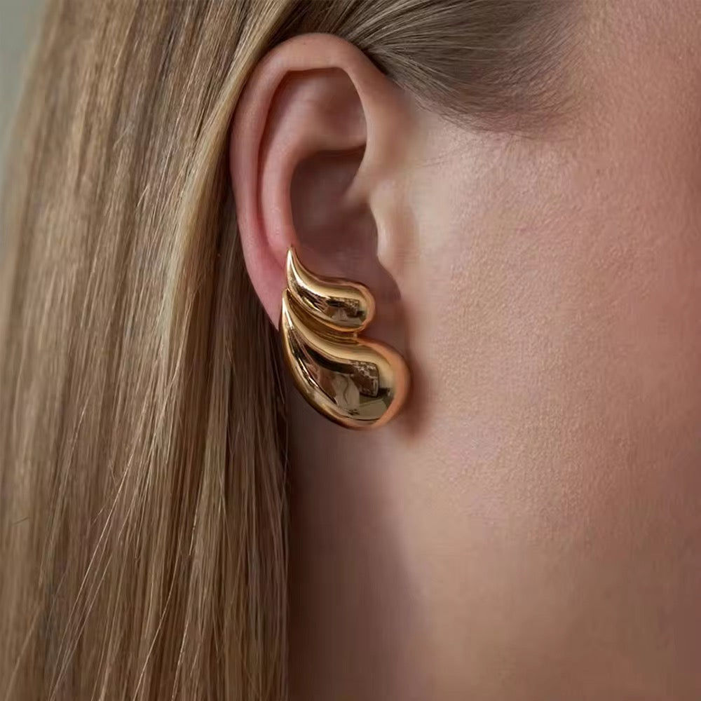 Ambi Studs