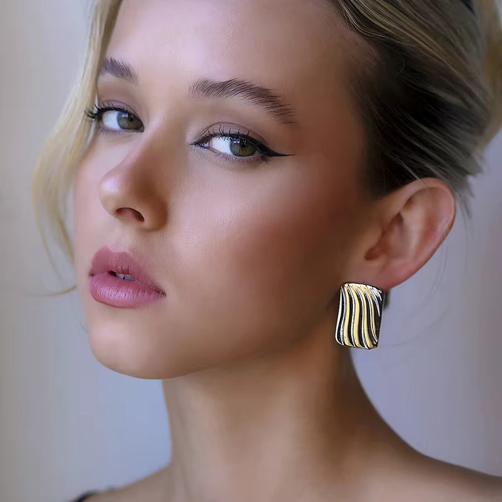 Fluted Studs