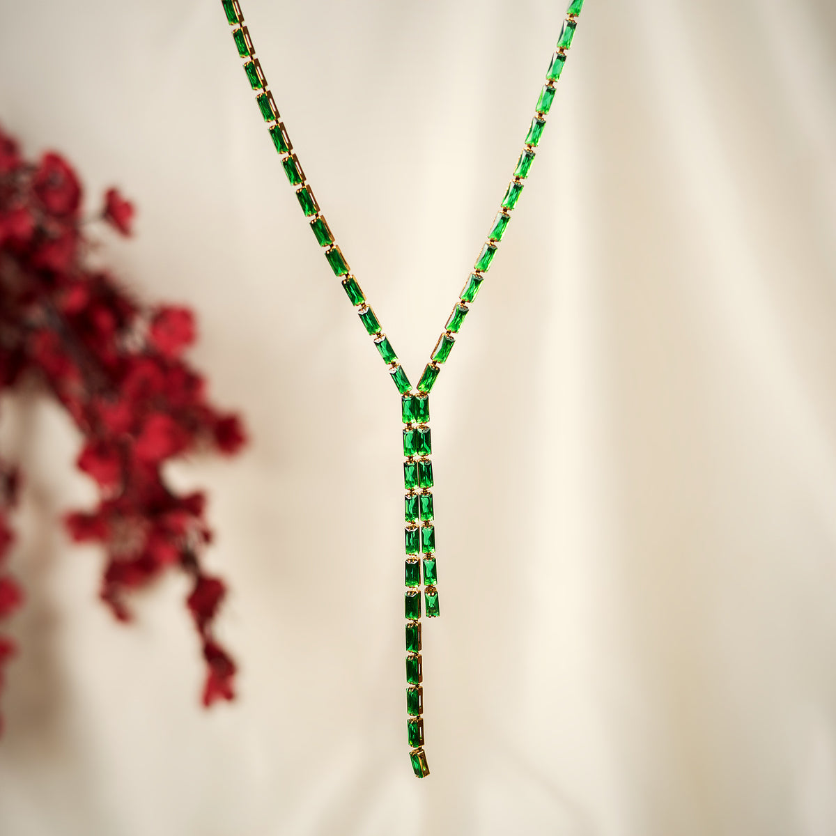 Roshini baguette lariat necklace in emerald green for women – Navera Jewels
